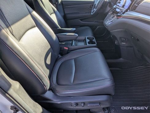 Used 2024 Honda Odyssey Sport image 19
