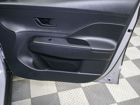 Used 2025 Hyundai Kona SEL AWD/4WD image 19