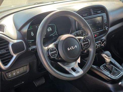 Used 2023 Kia Soul LX w/ Option Group 015 image 10