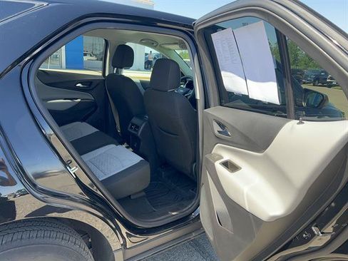 Used 2023 Chevrolet Equinox LS w/ LS Convenience Package AWD/4WD image 11