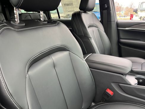 New 2025 Jeep Grand Cherokee L Limited image 40