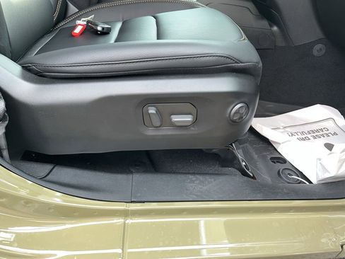 New 2025 Jeep Gladiator Sport image 54