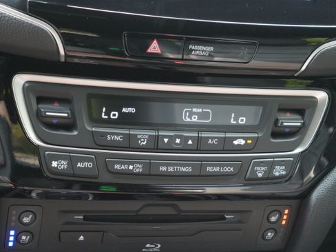 Used 2021 Honda Pilot Black Edition image 27