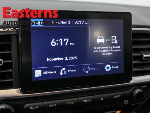 Used 2022 Hyundai Venue SEL image 19