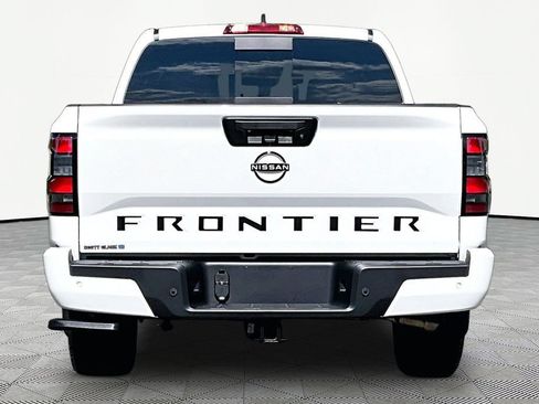 Used 2026 Nissan Frontier SV w/ Tow Package RWD image 7