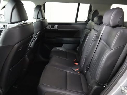 Used 2024 Hyundai Santa Fe SEL FWD image 16