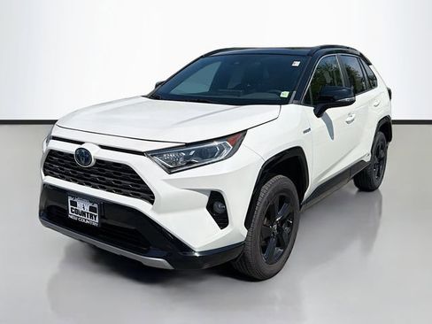 Used 2021 Toyota RAV4 XSE AWD/4WD image 3