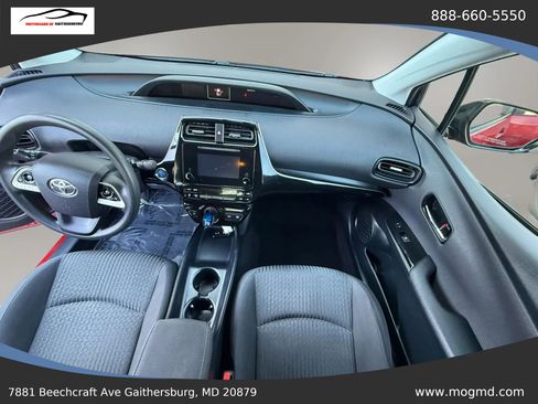 Used 2016 Toyota Prius Two FWD image 15