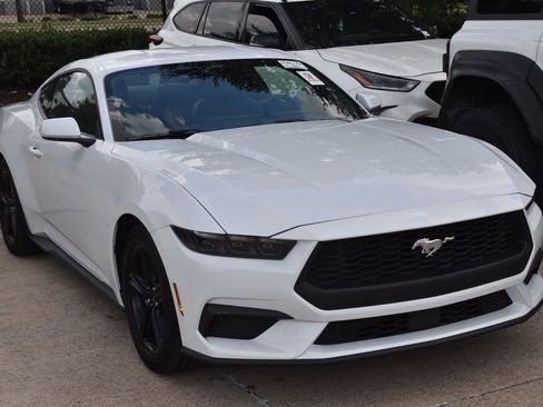 Used 2026 Ford Mustang Premium RWD image 4