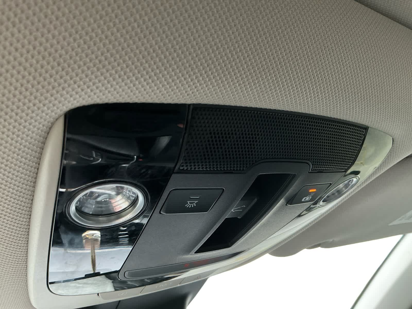 Used 2021 Kia Sorento S w/ Panoramic Sunroof Package AWD/4WD image 17