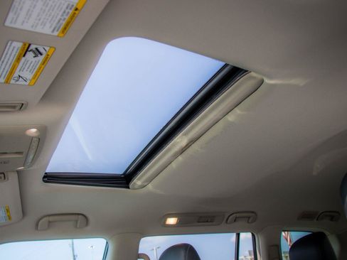 Used 2022 INFINITI QX80 Luxe w/ All-Season Package RWD image 15