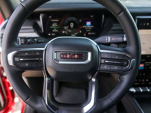 Used 2024 GMC Acadia Elevation w/ Luxury Package image 12