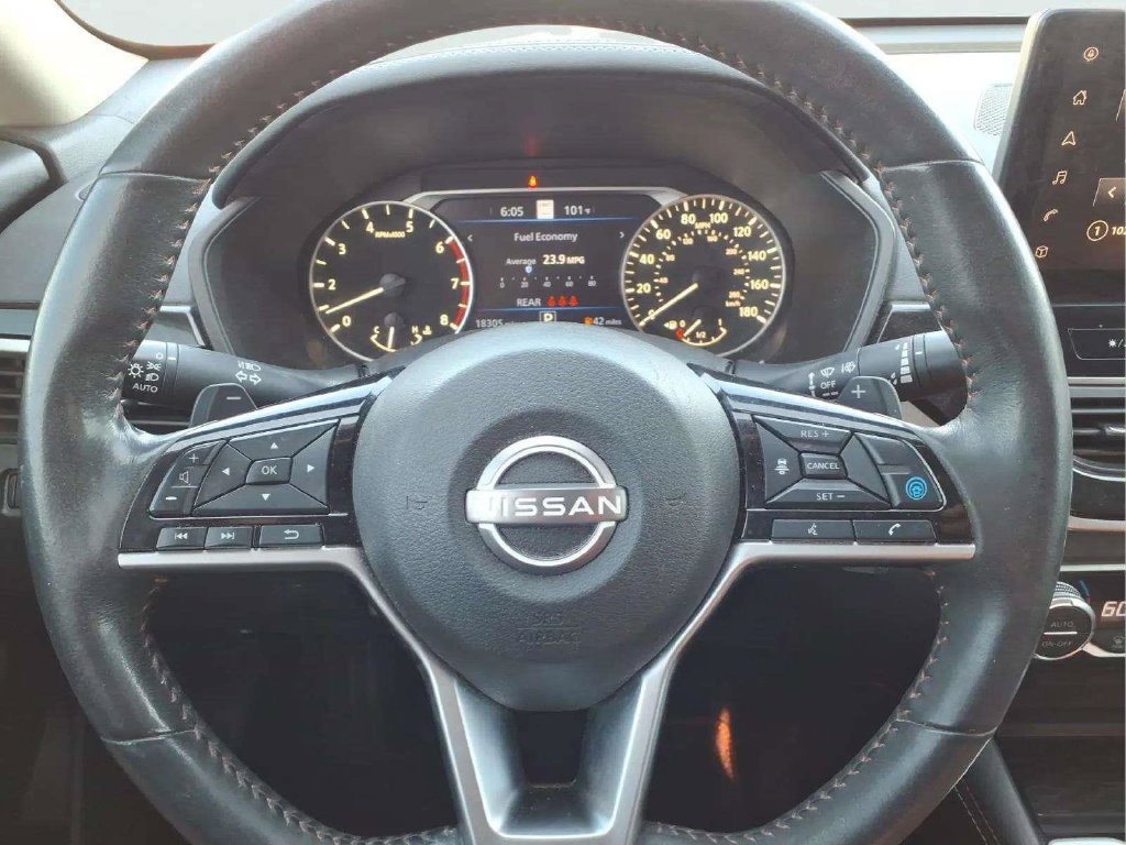Used 2024 Nissan Altima 2.0 SR FWD image 13