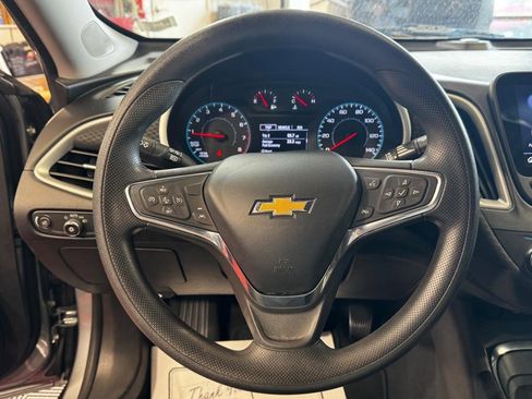 Used 2023 Chevrolet Malibu LT FWD image 16