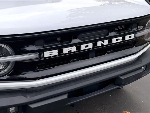 Used 2024 Ford Bronco Outer Banks image 30