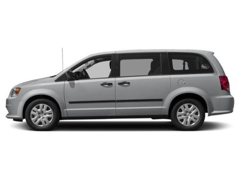 Used 2019 Dodge Grand Caravan GT FWD image 3