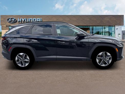 New 2025 Hyundai Tucson SEL image 9