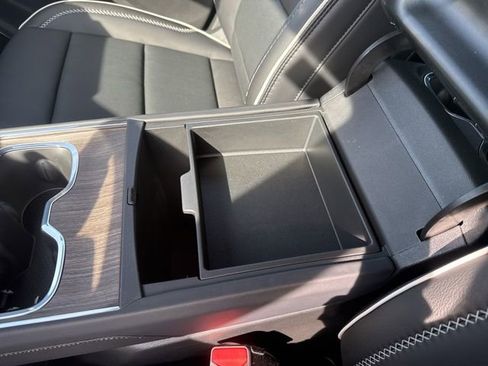 New 2026 GMC Acadia Denali w/ Super Cruise Package image 31