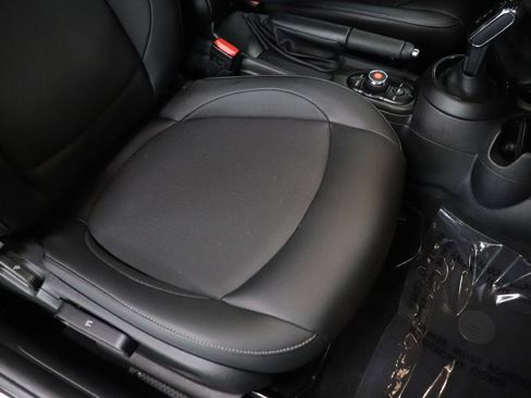 Used 2021 MINI Cooper 2-Door Hardtop w/ Storage Package image 25