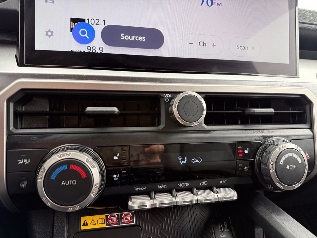 Used 2025 Toyota 4Runner TRD Off-Road Premium w/ Tow Technology Package AWD/4WD image 18