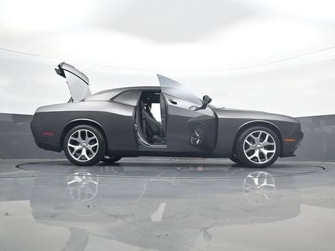 Used 2015 Dodge Challenger SXT Plus w/ Technology Group RWD image 33