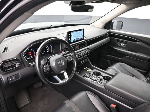 Used 2023 Honda Pilot Touring image 25