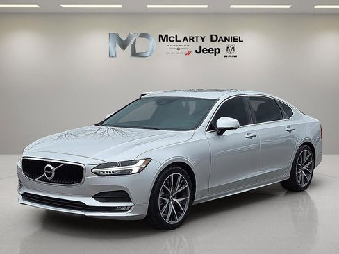 Used 2019 Volvo S90 T6 Momentum w/ Protection Package Premier image 2