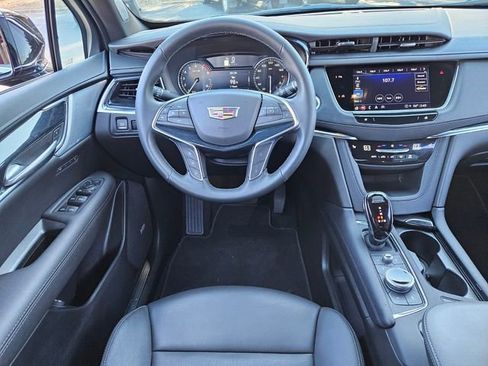 Certified 2025 Cadillac XT5 Premium Luxury image 12