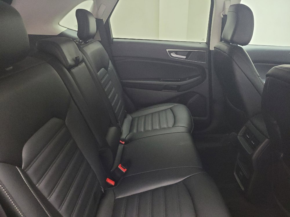 Used 2020 Ford Edge SEL w/ Cold Weather Package AWD/4WD image 19