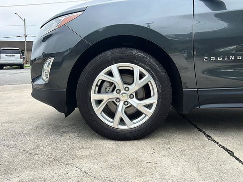 Used 2020 Chevrolet Equinox LT FWD image 21