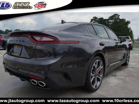 Used 2020 Kia Stinger GT1 RWD image 8