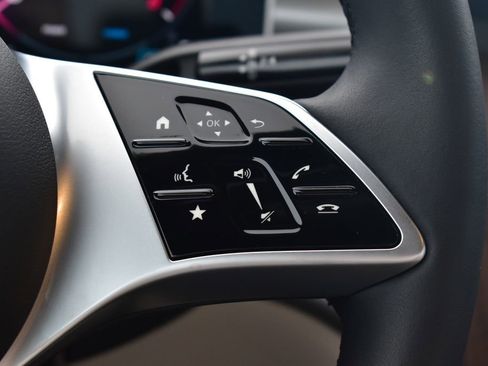 Certified 2025 Mercedes-Benz C 300 4MATIC Sedan image 17