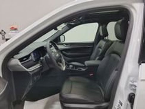 New 2026 Jeep Grand Cherokee Limited AWD/4WD image 9