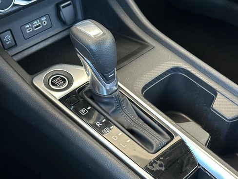 Used 2024 Nissan Sentra SV FWD image 19