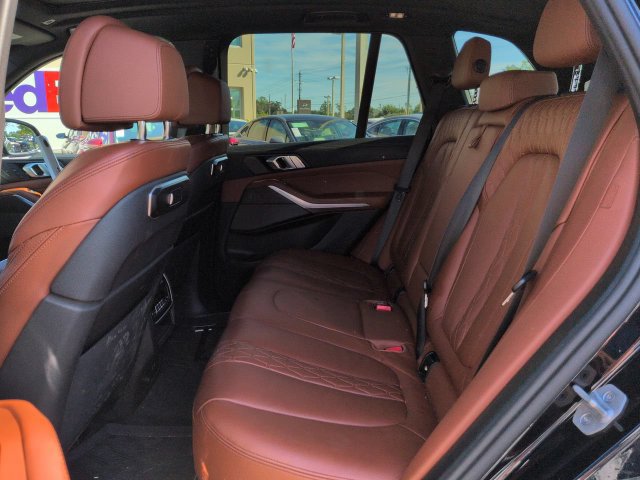 Used 2025 BMW X5 sDrive40i w/ M Sport Package RWD image 14