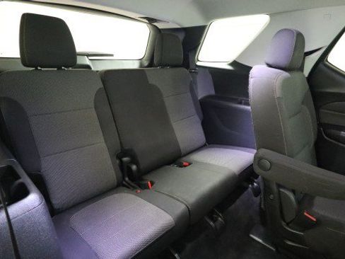Used 2020 Chevrolet Traverse LT FWD image 12