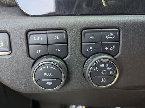Used 2023 Chevrolet Silverado 1500 RST AWD/4WD image 20