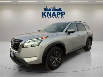 Used 2024 Nissan Pathfinder SV