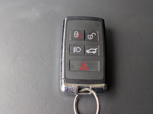 Used 2024 Land Rover Range Rover SE AWD/4WD image 28