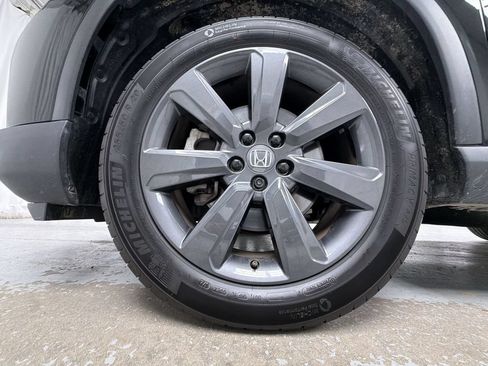Used 2025 Honda Pilot Sport image 14