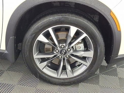 Certified 2025 INFINITI QX60 Luxe image 10