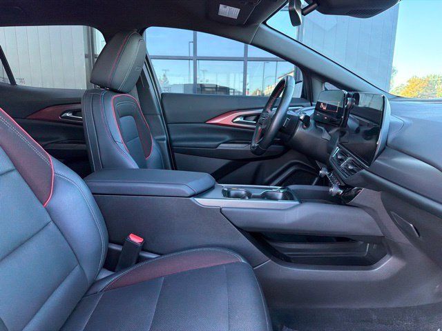 Used 2024 Chevrolet Equinox EV RS FWD image 12