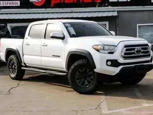 Used 2021 Toyota Tacoma SR5 w/ Trail Edition AWD/4WD image 8
