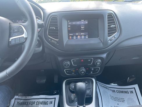 Used 2019 Jeep Compass Sport image 22