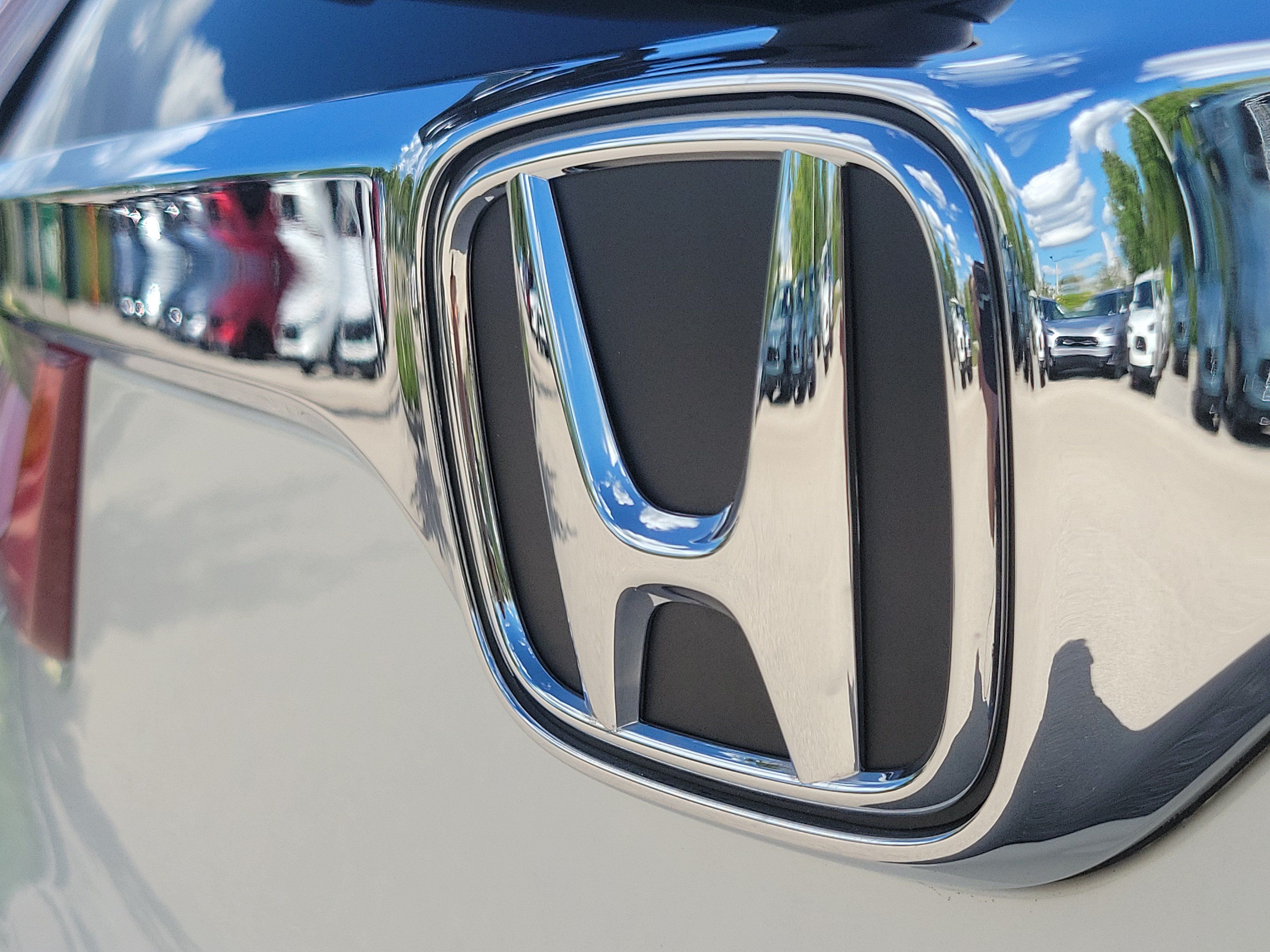 Used 2018 Honda CR-V Touring image 8