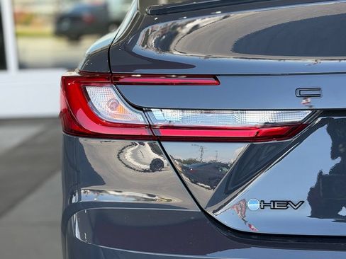 Used 2026 Toyota Camry SE FWD image 11