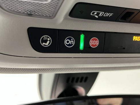 Used 2020 Chevrolet Traverse LT image 26