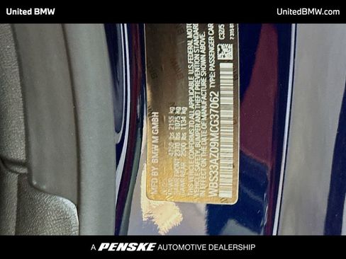 Used 2021 BMW M4 Competition image 14