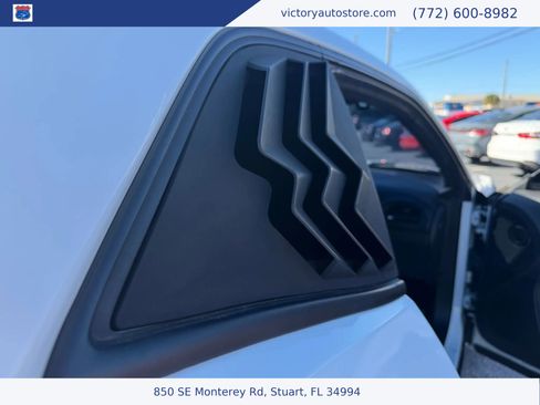 Used 2019 Dodge Challenger SXT image 16