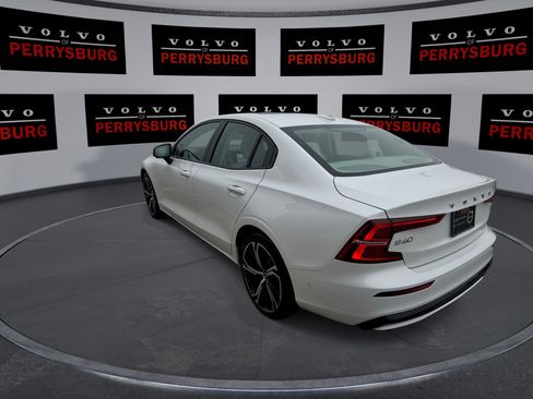 Used 2024 Volvo S60 B5 Plus w/ Climate Package image 6